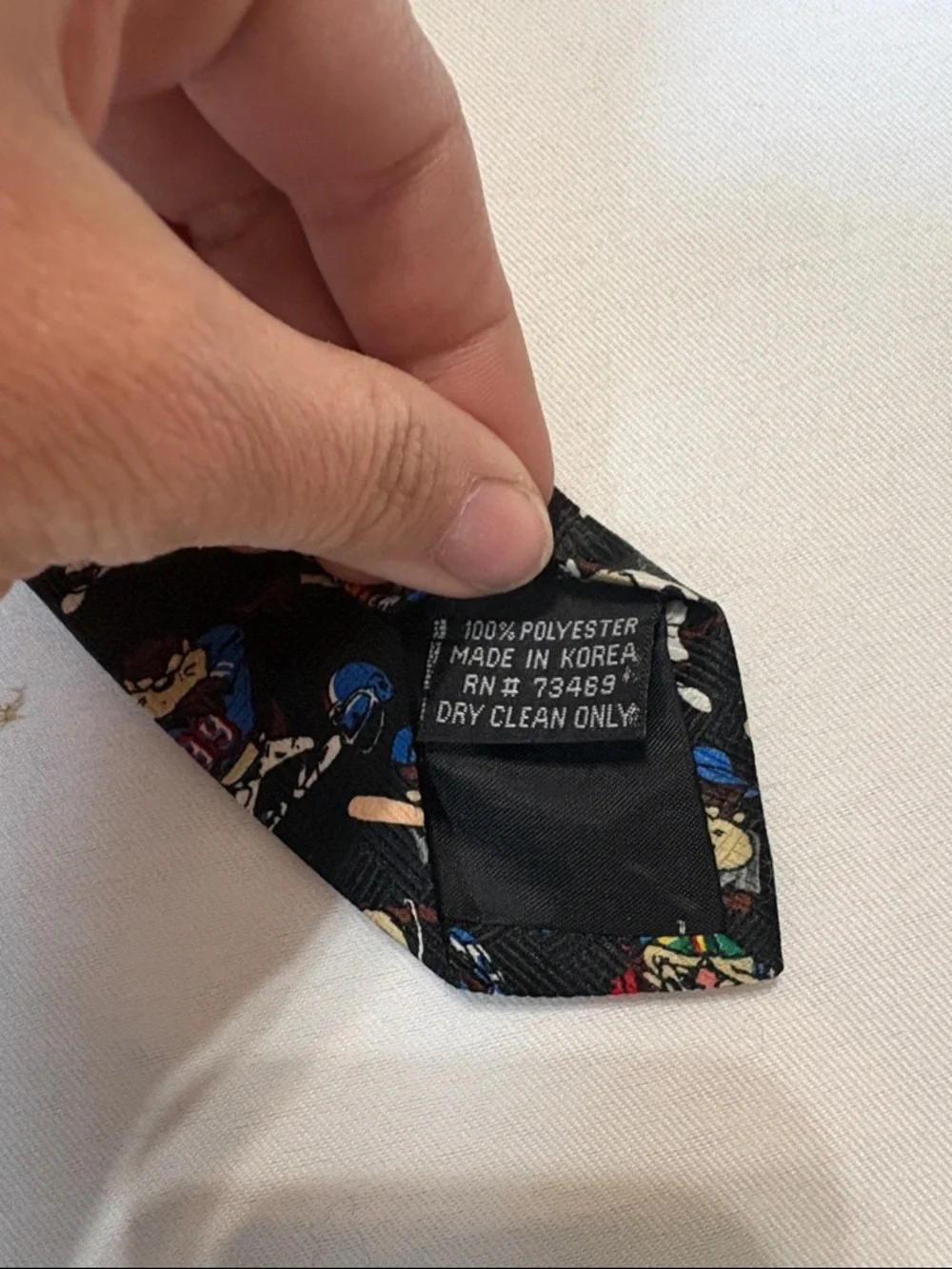 Vintage 90s CHILD size Looney Tunes tie